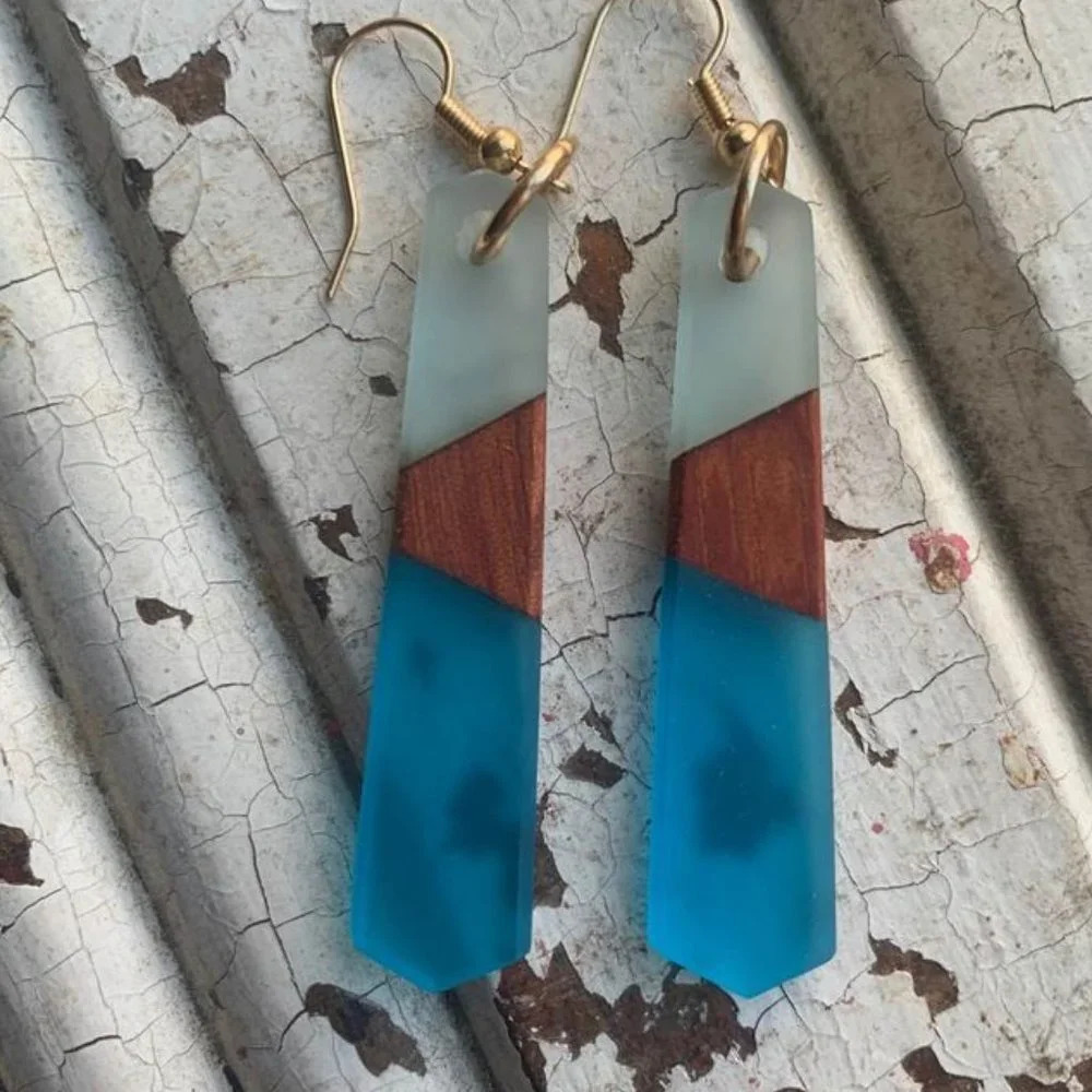 Brand new trendy wood and blue resin drop earrings 2.5" in length